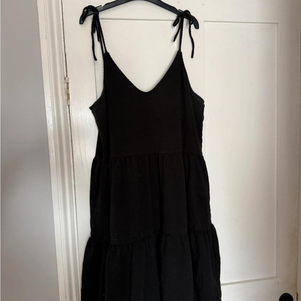 H&M Black Ribbed V-Neck Top